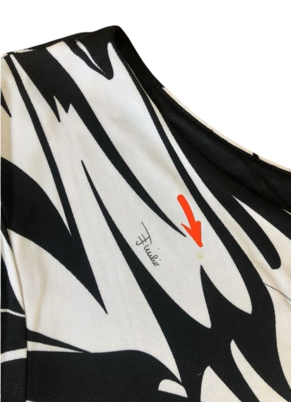 Vestiti: Robe Emilio Pucci – Usato da Dotzigen venduto da SecondHandGems 7