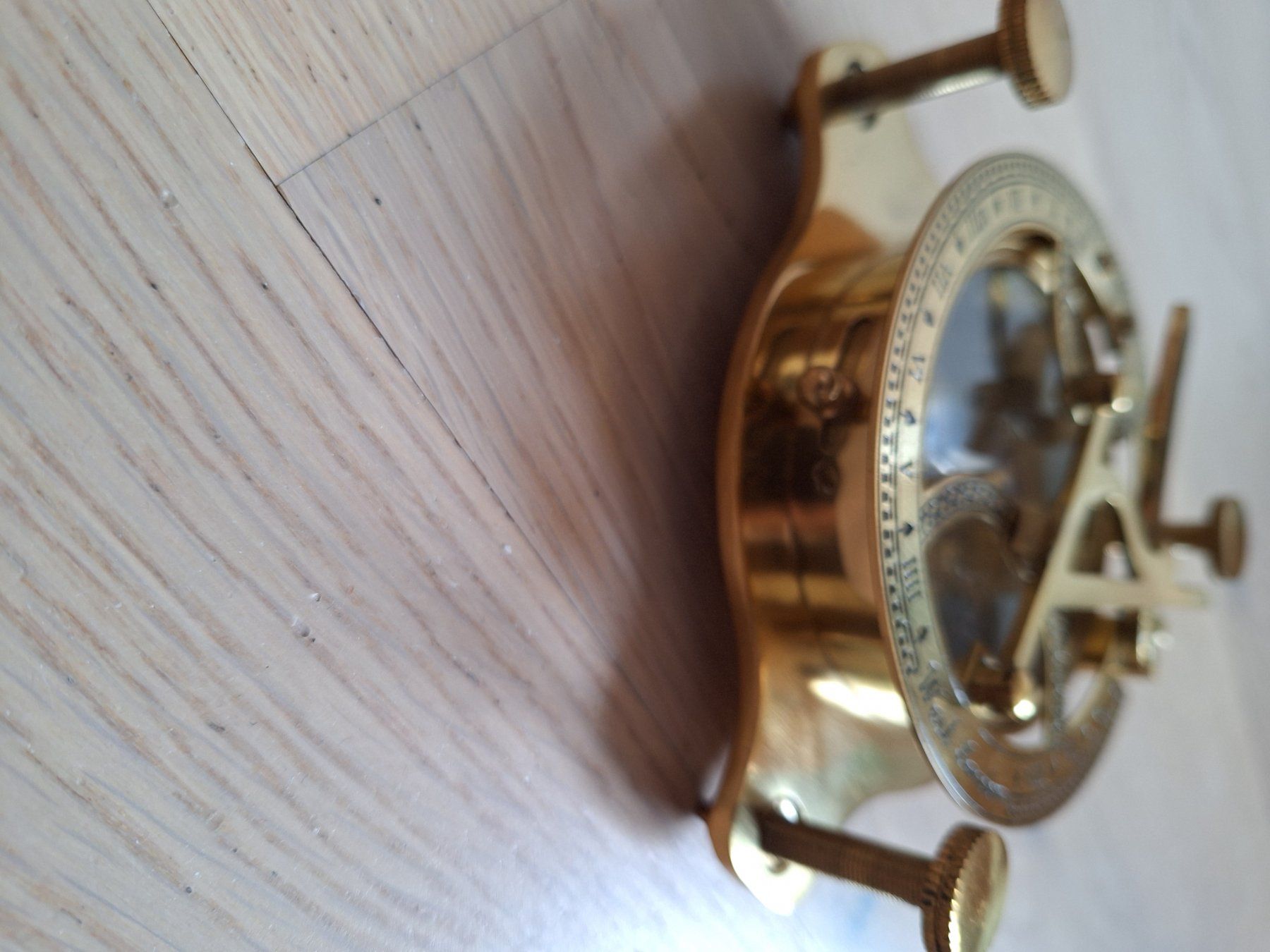 Orologi: Sonnenuhr mit Kompass in Holzkästchen – Usato da Pfaffhausen venduto da hei_2pvq 2