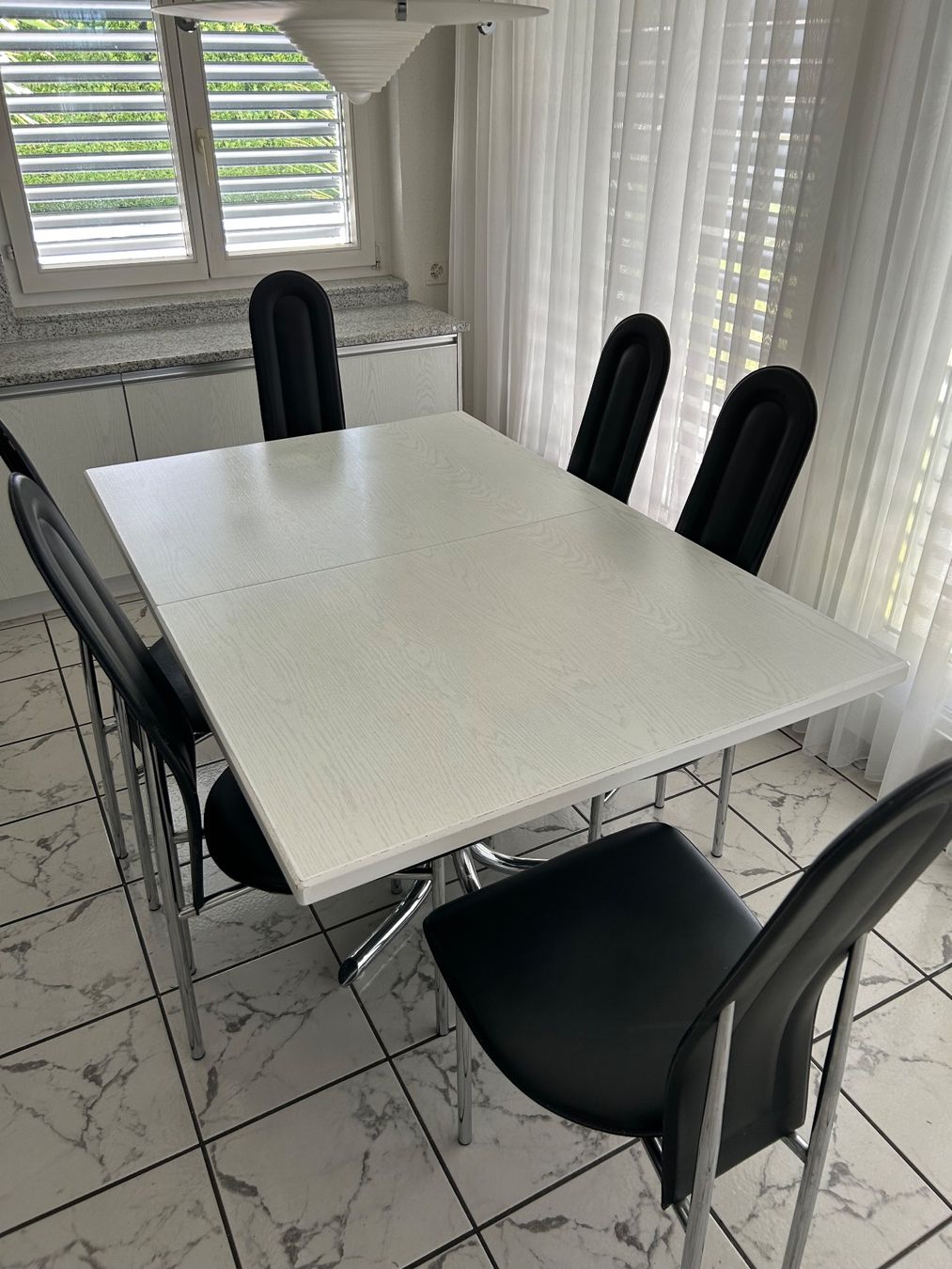 Tables: Tisch & Stühle – D'occasion à Schwyz par lookatit 1