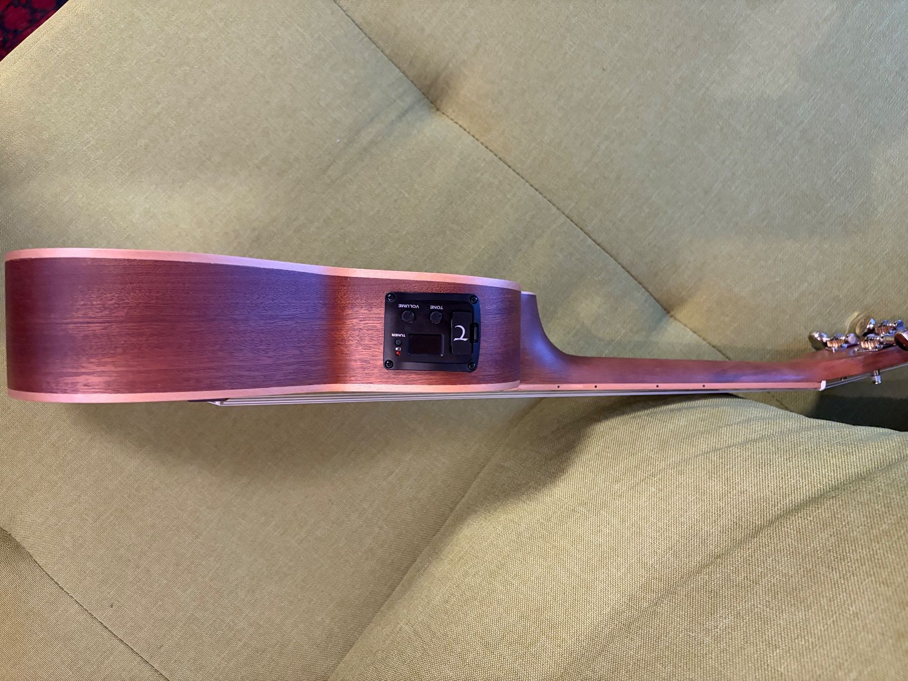 Strumenti musicali: Ukulele Java  TUJ2CE, mit Tasche. Wie NEU! – Nuovo (secondo la descrizione) da Uetendorf venduto da Superaebi 4
