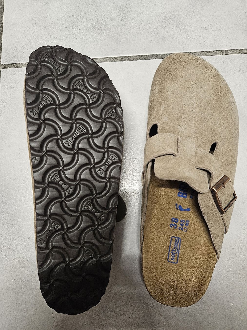 Birkenstock Scarpe da uomo: Birkenstock Boston -  Taupe - EU 38  – Nuovo (secondo la descrizione) da Lostallo venduto da OwiMarket 2