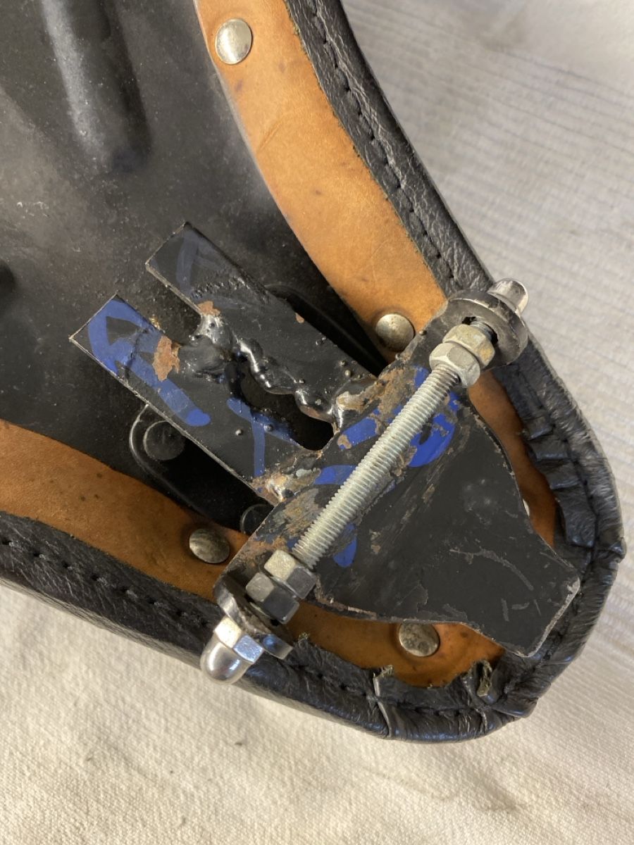 Tutti i ricambio per moto: Motorrad Sitz ,  Schwarz  – Usato da Zürich venduto da alt-eisen 2