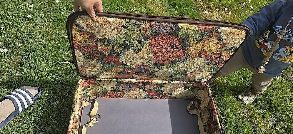 Valigie: Schöner antiker Koffer mit Blumenmuster – Usato da Lichtensteig venduto da isa_76mj 4