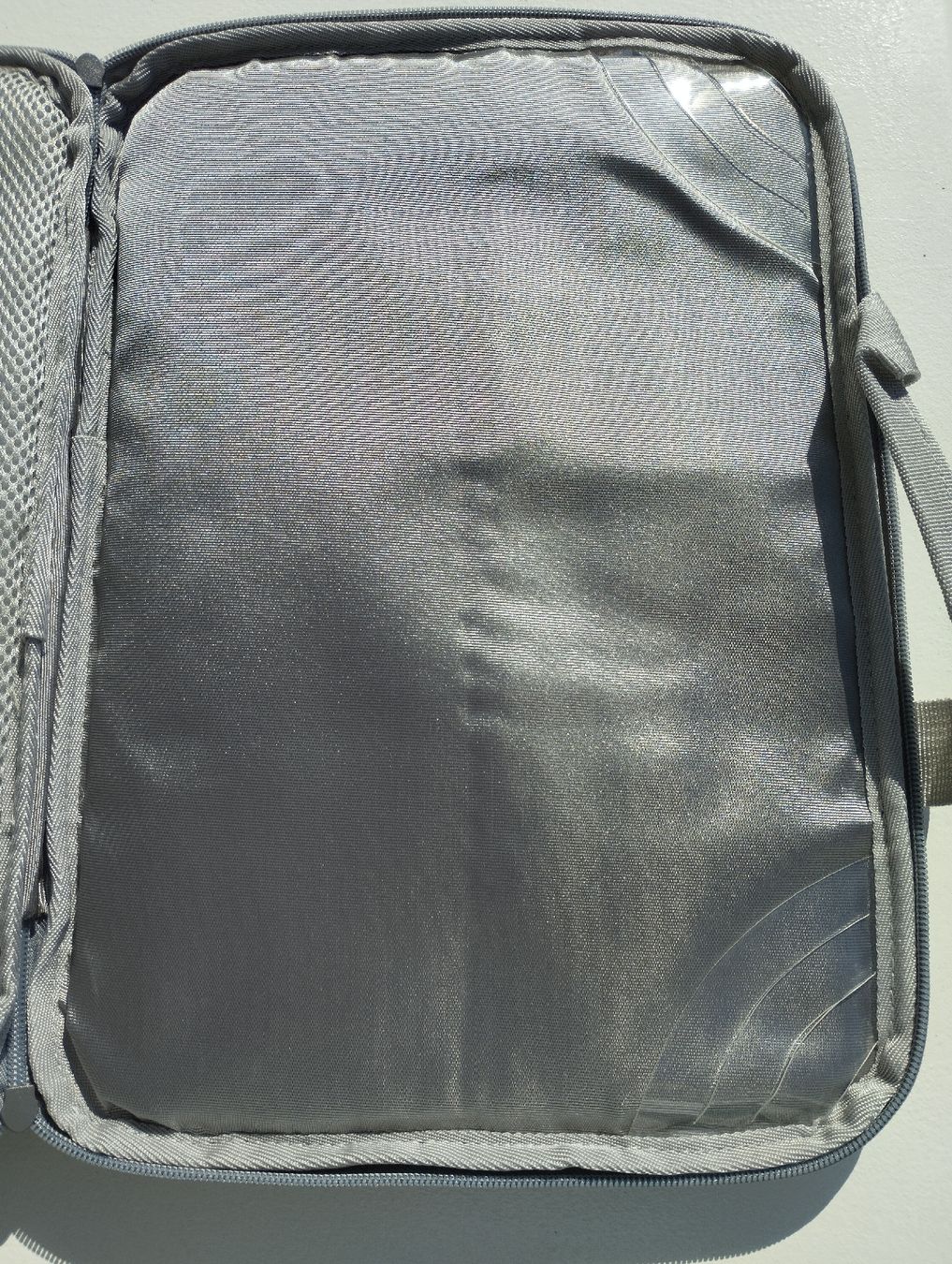 Taschen: Graue Laptoptasche, neu, praktisches Design! – Neu und originalverpackt aus Ostermundigen von Dinge1 4