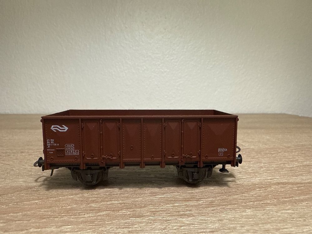 Roco Modellini di ferrovie: Roco Güterwagen SNCF H0 (85) – Usato da St-Aubin-Sauges venduto da Lo_Go 1