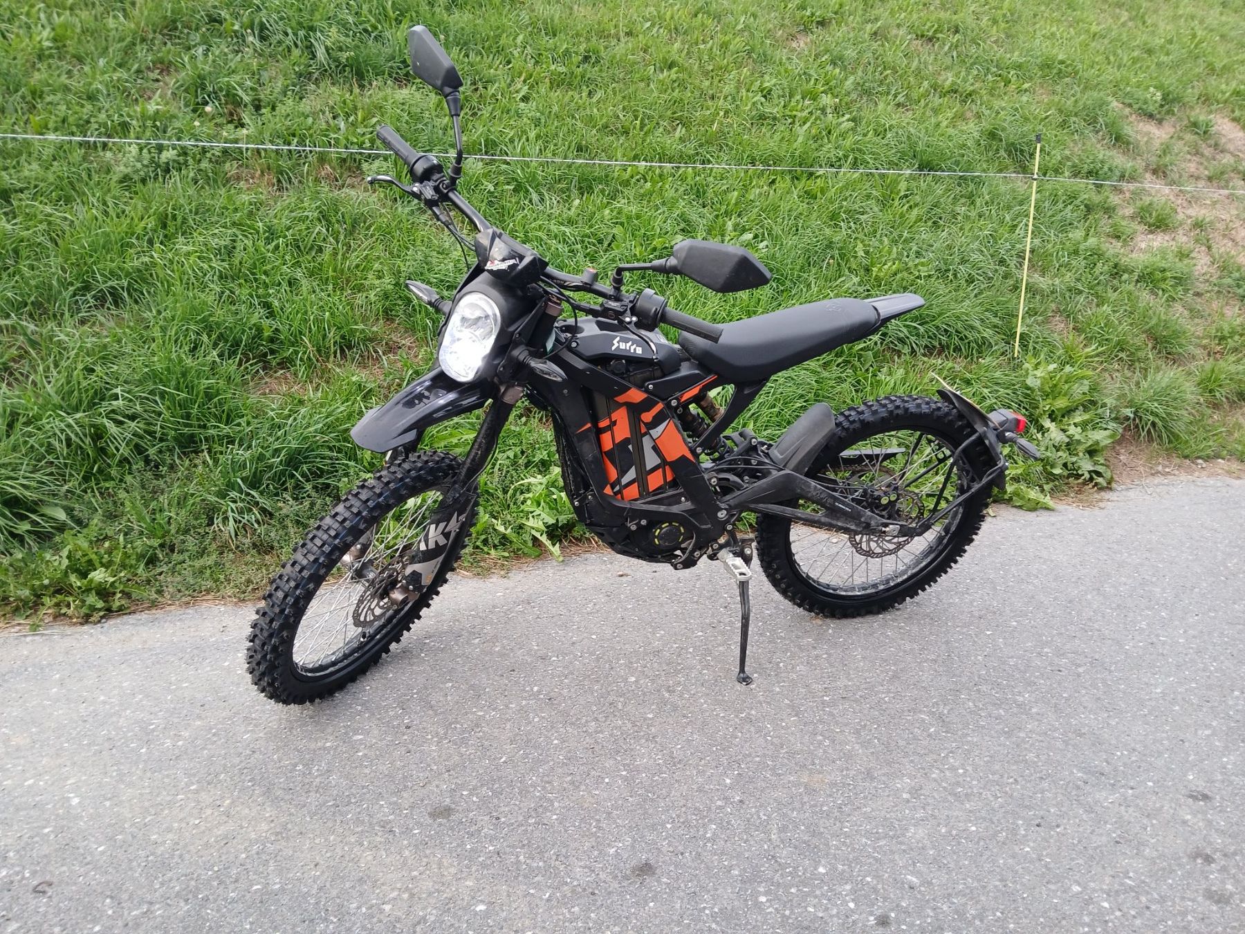 Sur-Ron Enduro: Elektro Motorrad – Gebraucht aus Amden von Fenwe