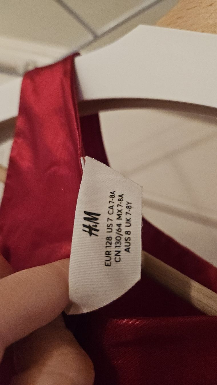 H&M Vestiti & Gonne: Mädchen Kleid Gr. 128 H&M – Usato da Murten venduto da RYO_RYO 2