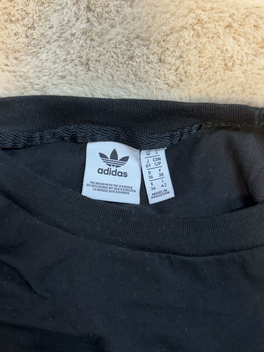 Adidas T-shirt: Adidas, enges Sport-Shirt – Nuovo (secondo la descrizione) da Thalwil venduto da cusps 2
