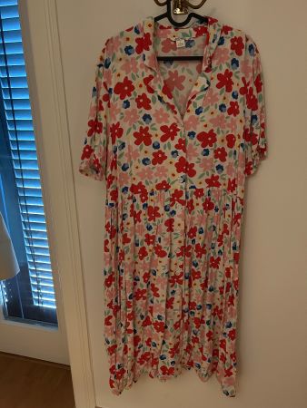 Kleid, Monki,  Blumenmuster, Gr. L