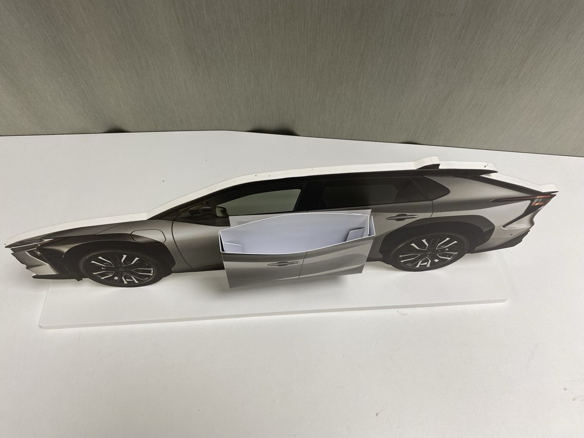 Toyota Modellini d'auto: Aufstellen Toyota BZ4X – Usato da Hägglingen venduto da kar_v9qf 3