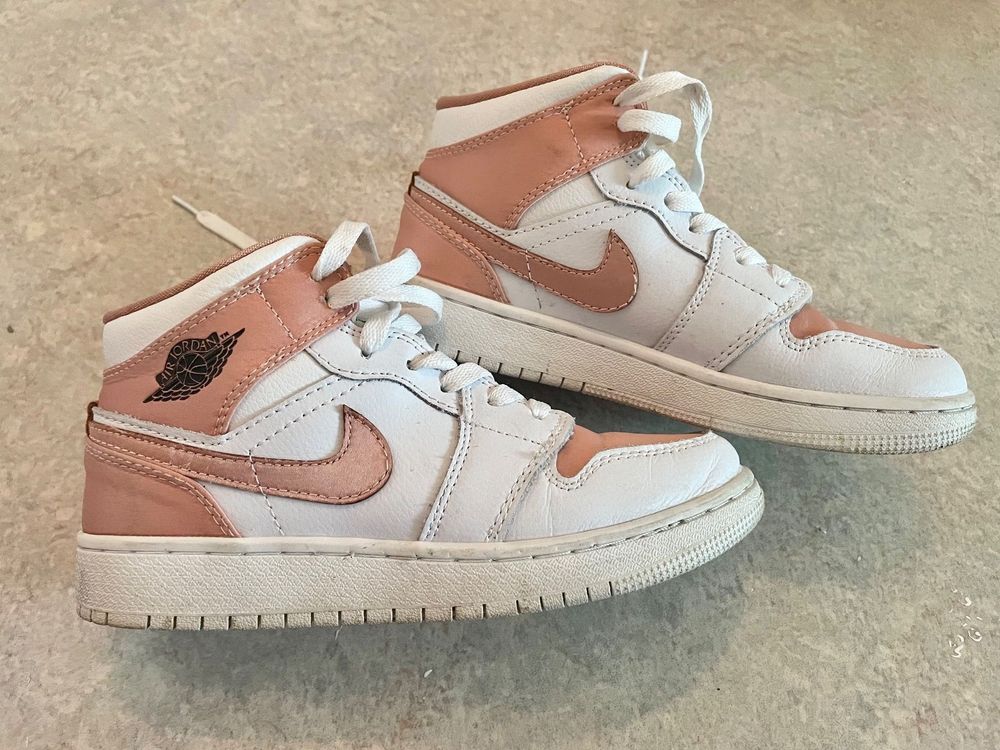 rose gold jordan 1