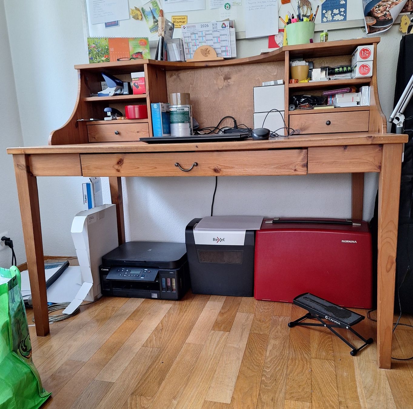 Ikea Scrivanie: Schreibtisch – Usato da Bretzwil venduto da mar_5x7b
