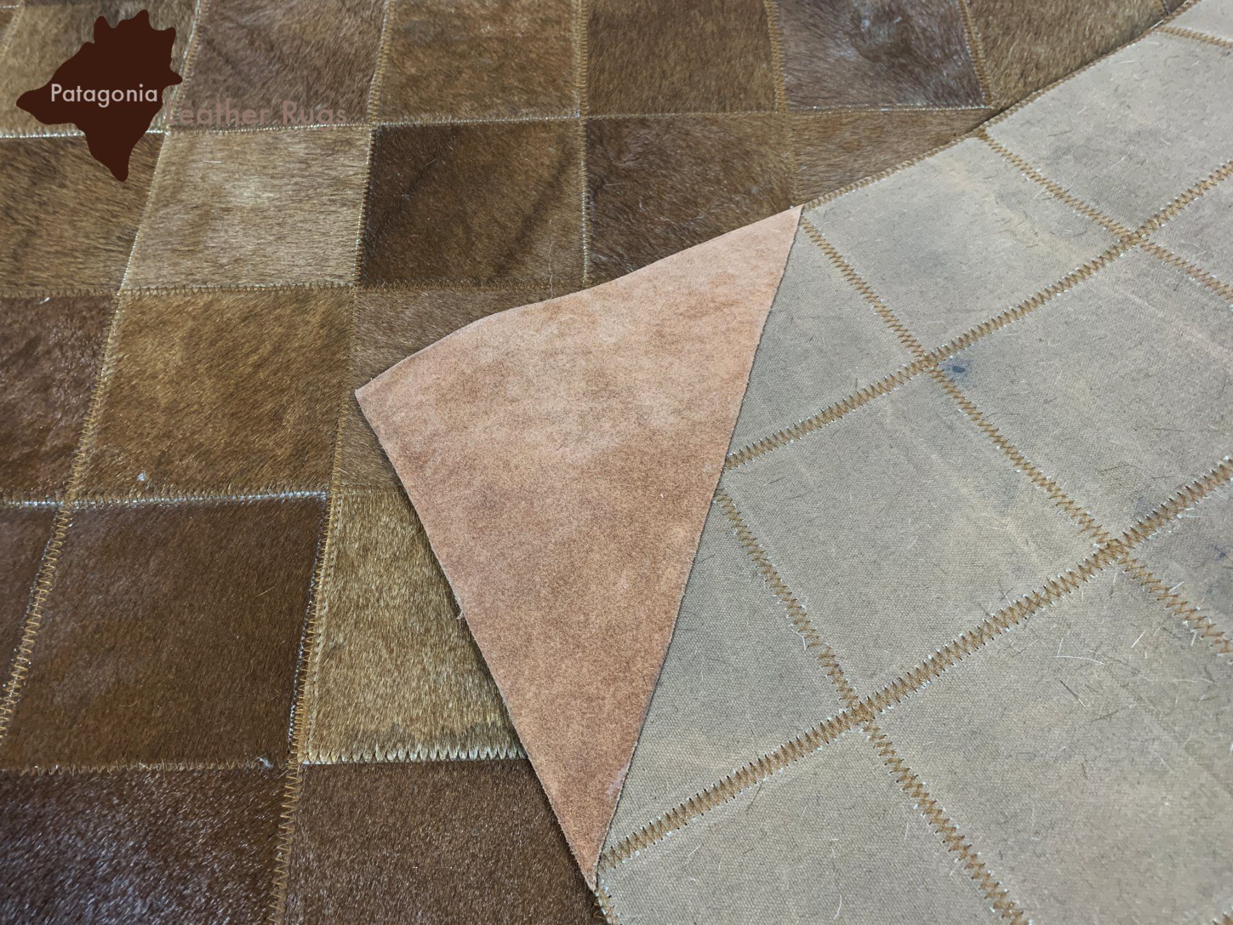 Tappeti: Kuhfell Teppich Patchwork – Nuovo e nell'imballaggio originale da Arbedo venduto da patagonialeatherrugs 4