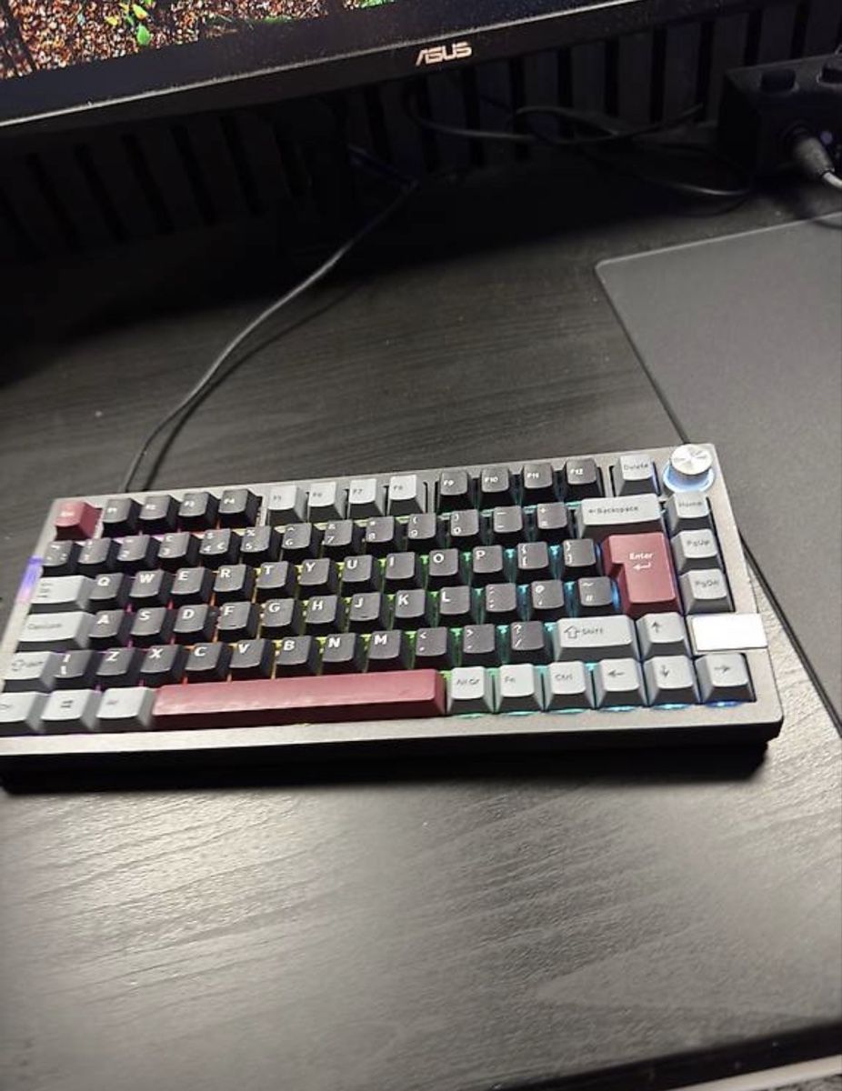Tastiere: Gaming Tastatur Montech mkey pro – Usato da Oberrohrdorf venduto da tech.inventory 4