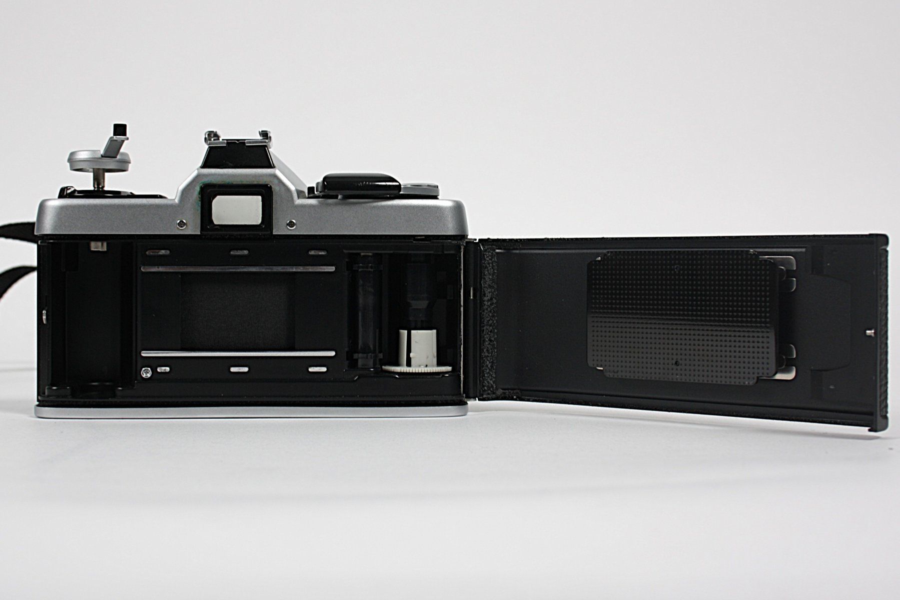 Minolta Appareil photo: MINOLTA Kamera, 2 Objektive, Blitzlicht und Tasche – D'occasion à Zollikofen par Restwert_Zollikofen 7