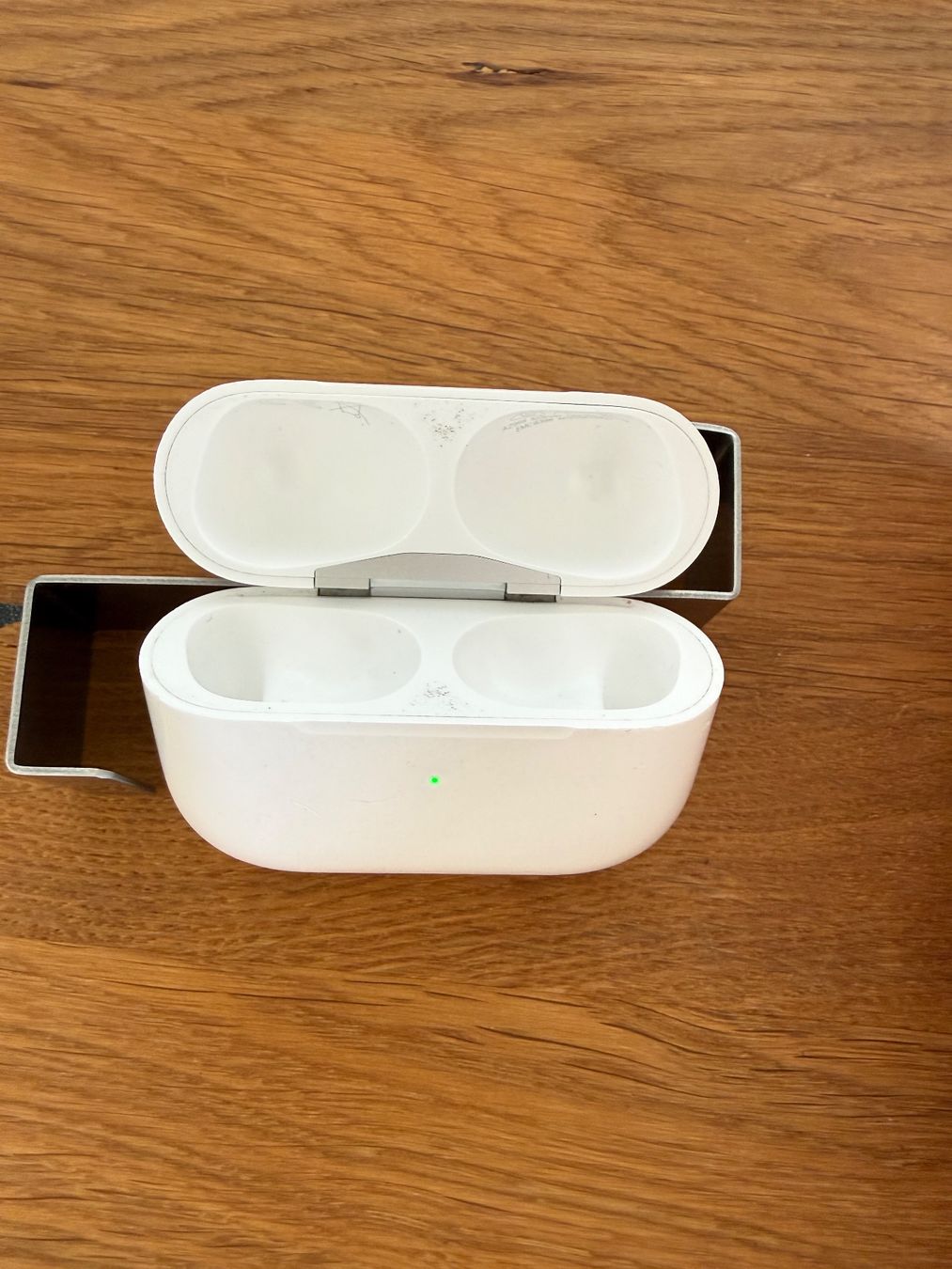 Apple Casques audio: APPLE AirPods Pro 2 Charging Case – D'occasion à Lausanne par Nine1982