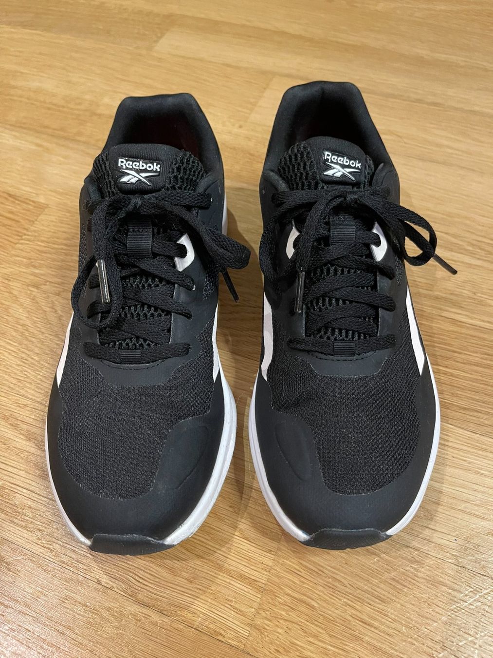 Reebok Scarpe da donna: Reebok Sneaker - Gr. 37.5 - Schwarz/Weiss – Usato da Rheineck venduto da FGeissler