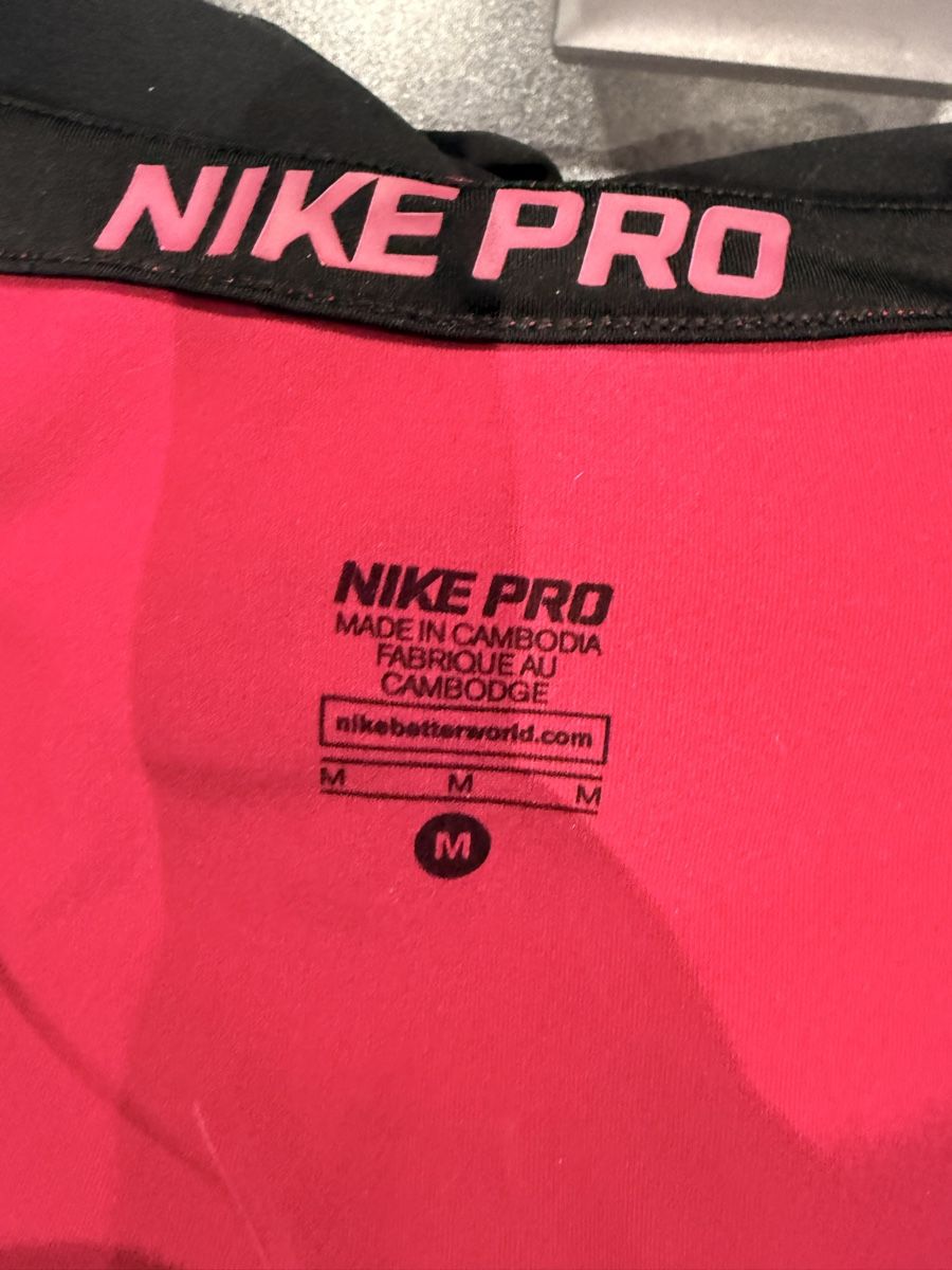 Nike Maglioni & Felpe: Nike Pro Training Pullover longsleeve M Pink Beere Pulli  – Usato da Staad SG venduto da Chirrari 4