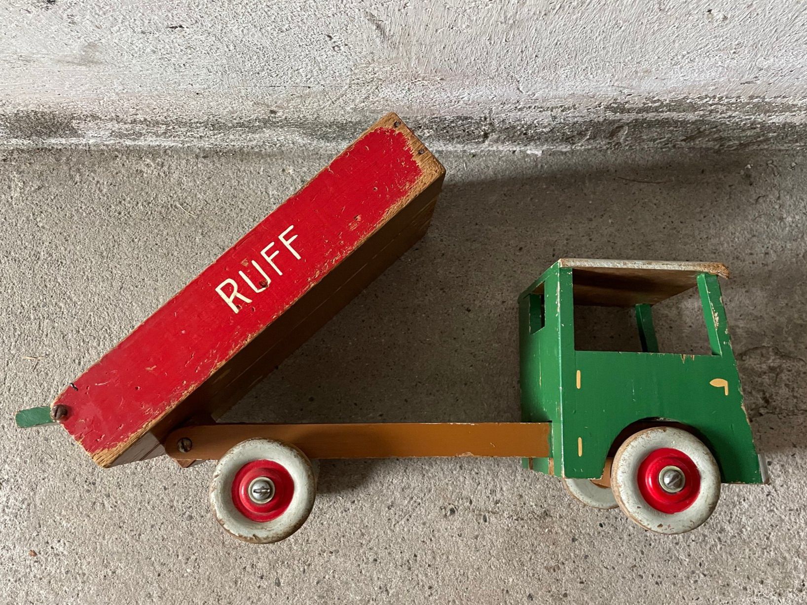 Spielzeuge: Holzlastwagen Ruff – Gebraucht aus Luzern von mintcar 4