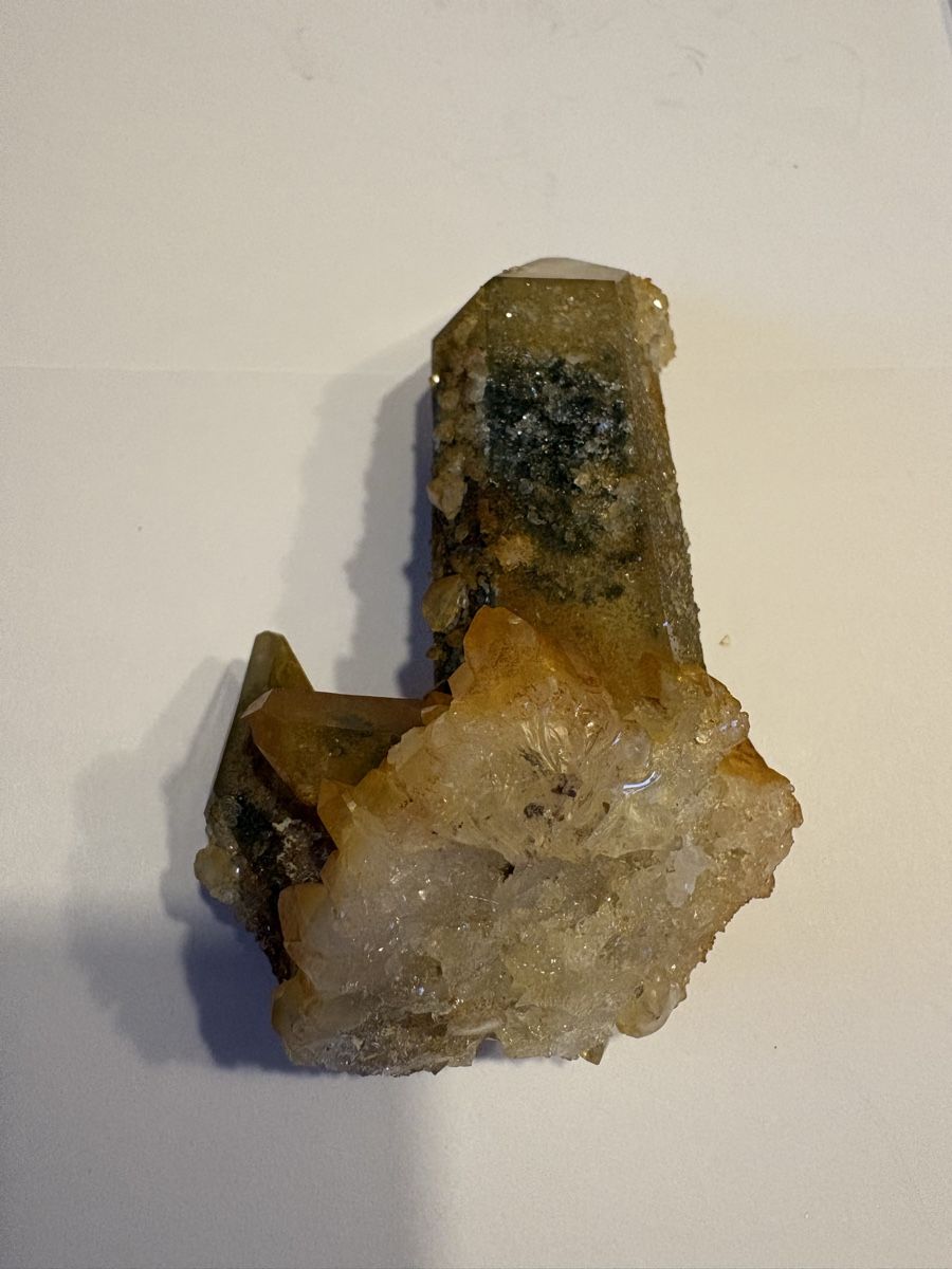 Minerali & Pietre curative: Gelber Quarz mit Limonith – Usato da Murten venduto da Tzaugg 6