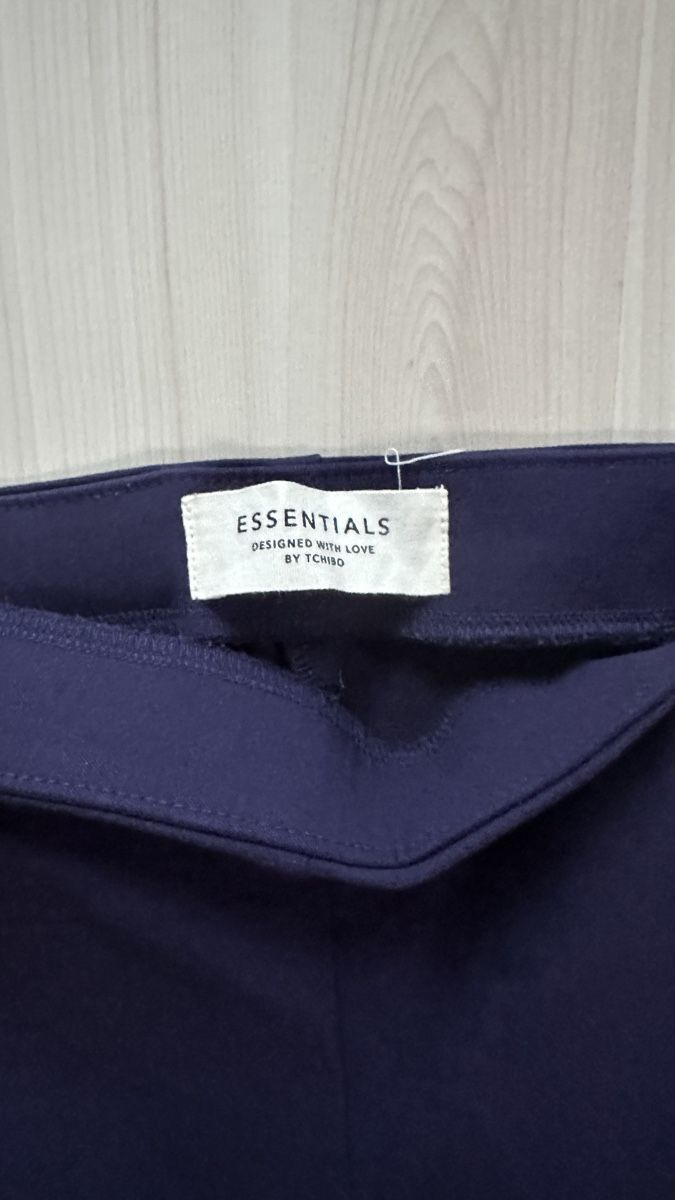 Tchibo Pantaloni: Straight Fit  Trousers – Usato da Esslingen venduto da zcu_76s2 2