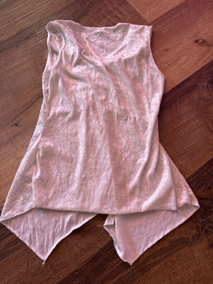 T-shirt: T-Shirt asymmetrical Vintage Y2K – Usato da Bern venduto da LoveVintageY2K 2