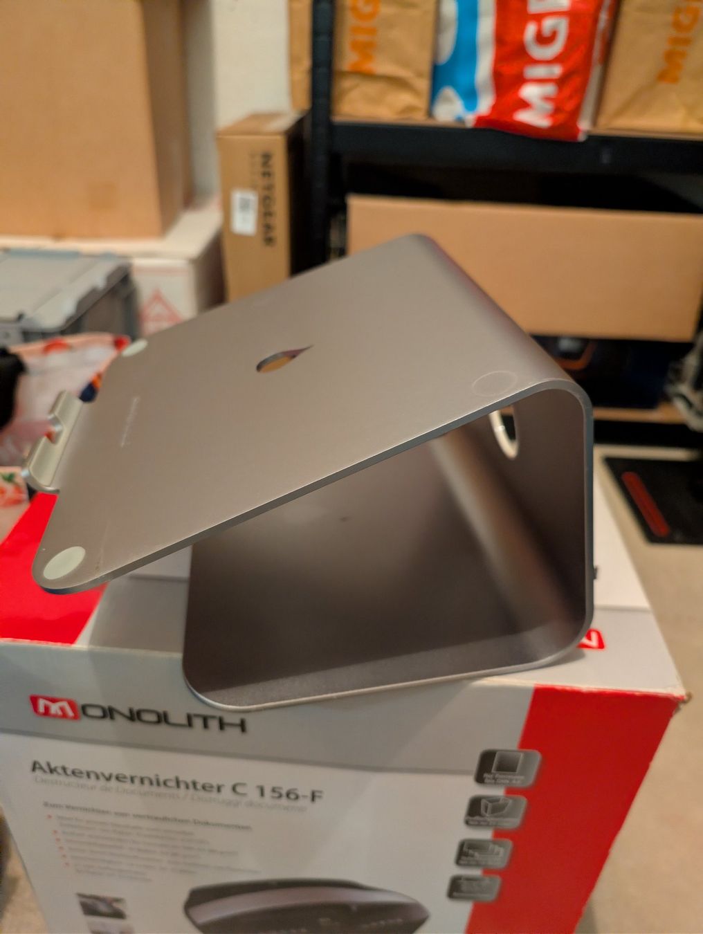 Racks & Cavalletti: Laptop Ständer Rain Design mStand silber – Usato da Winterthur venduto da technes