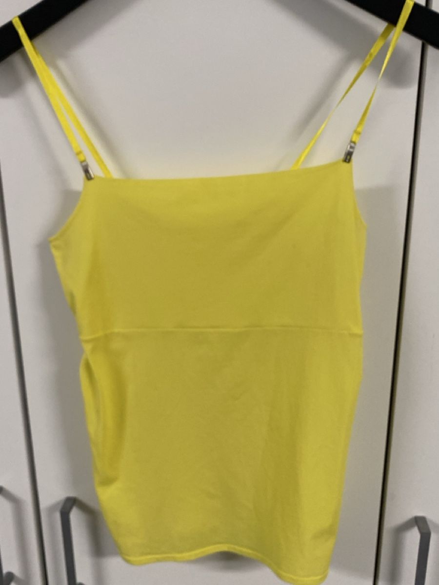 Tops: Designer Top Gr.S – Gebraucht aus Biel-Benken BL von PANORMUS