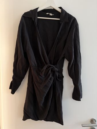Schwarzes H&M Kleid, Grösse M, Wickelkleid
