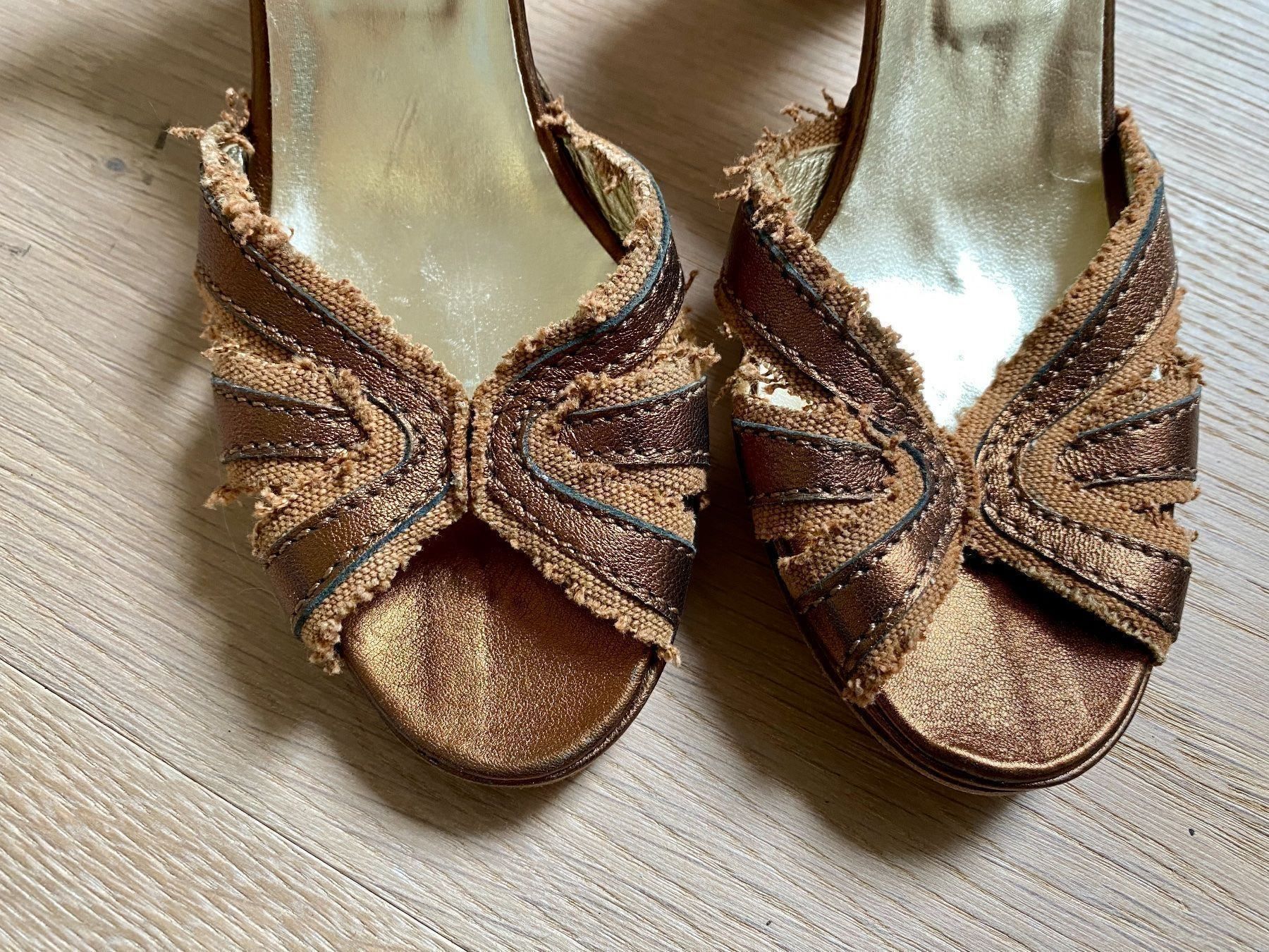 Scarpe da donna: Neue goldfarbene High Heels Grösse 35 – Nuovo (secondo la descrizione) da Winkel venduto da Flyhy2020 1
