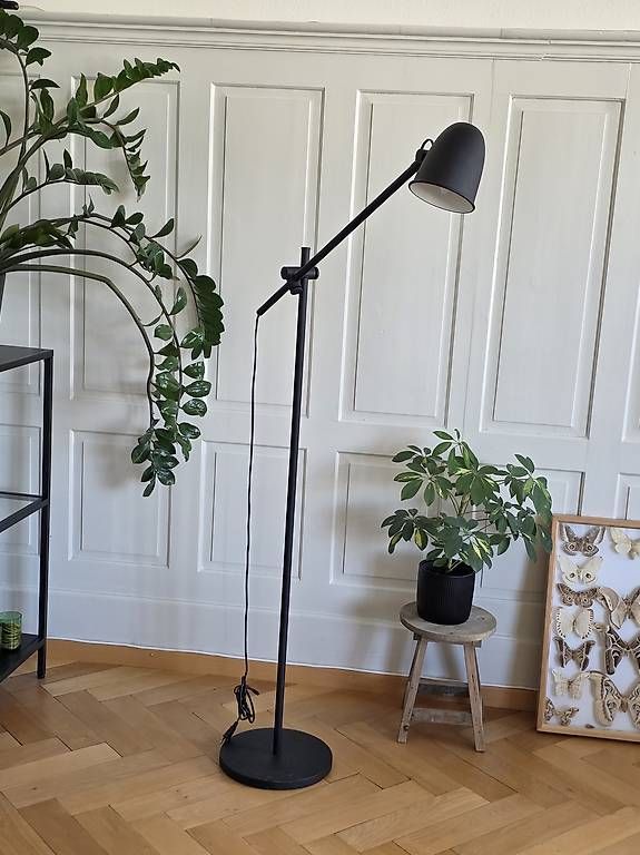 Ikea Lampade: IKEA Skurup Stehlampe – Usato da St. Gallen venduto da australia_2023