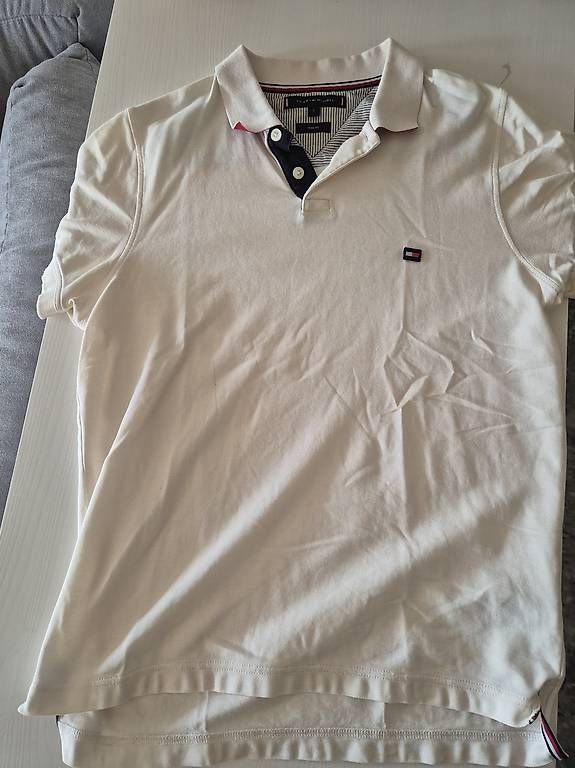 Polo-Shirts: Tommy Hilfiger Poloshirt – Gebraucht aus Bern von zei_bh76 1