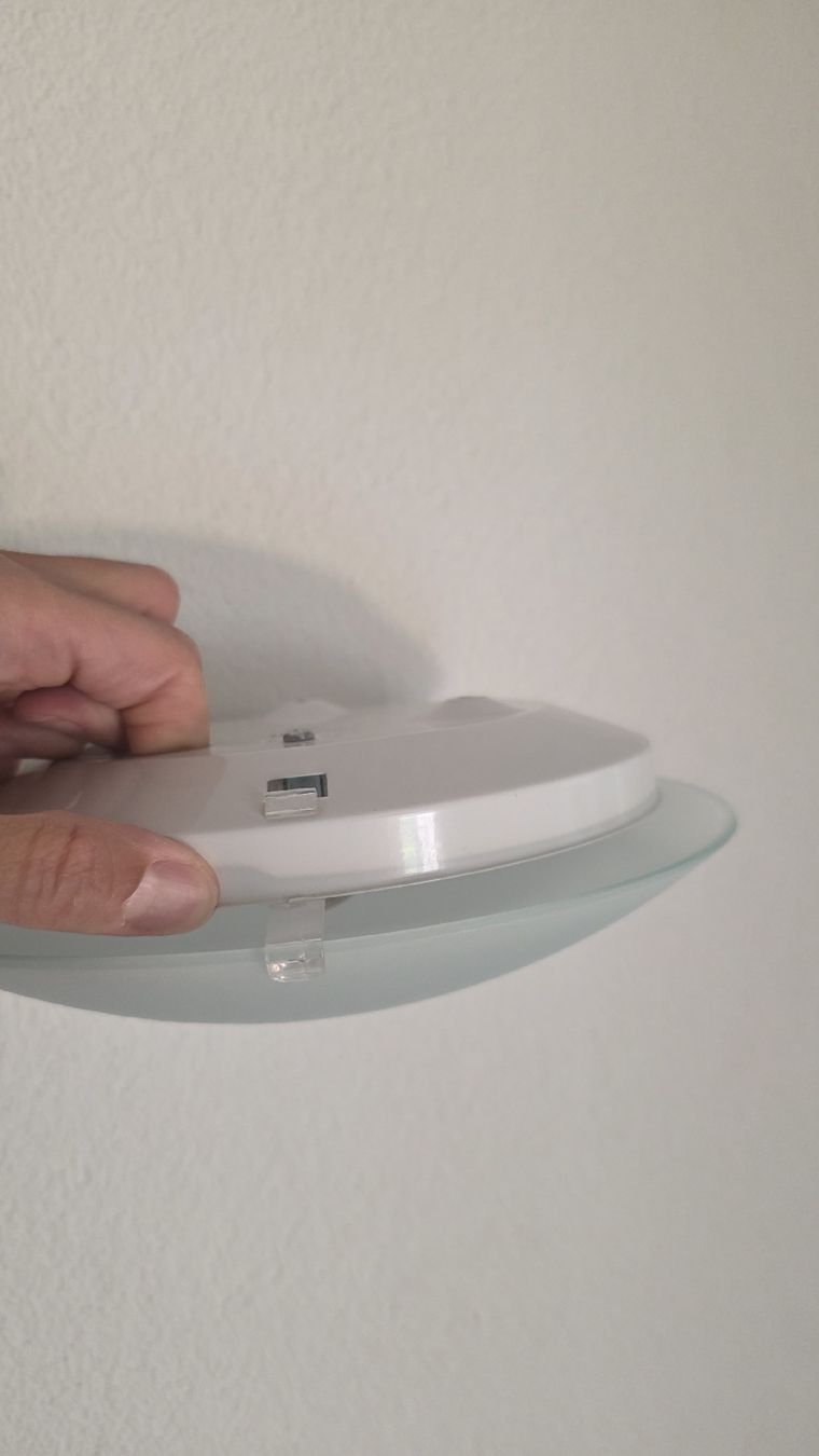 Lampadari & plafoniere: Gebrauchte Deckenlampe, Durchmesser 25cm, Funktioniert! – Usato da Kirchberg BE venduto da Nicolanextra 1