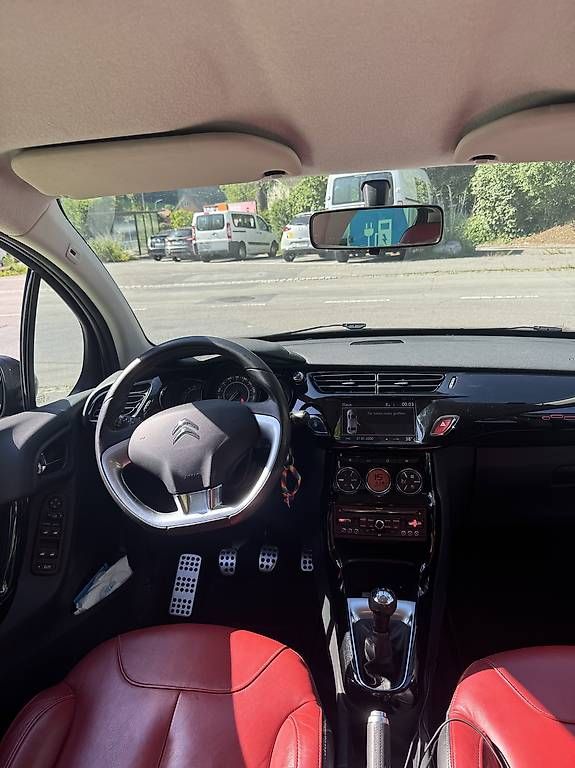 Citroën Automobili: Citroen C3 1.6Vti Red Block ab MFK – Usato da Netstal venduto da sto_snq5 3