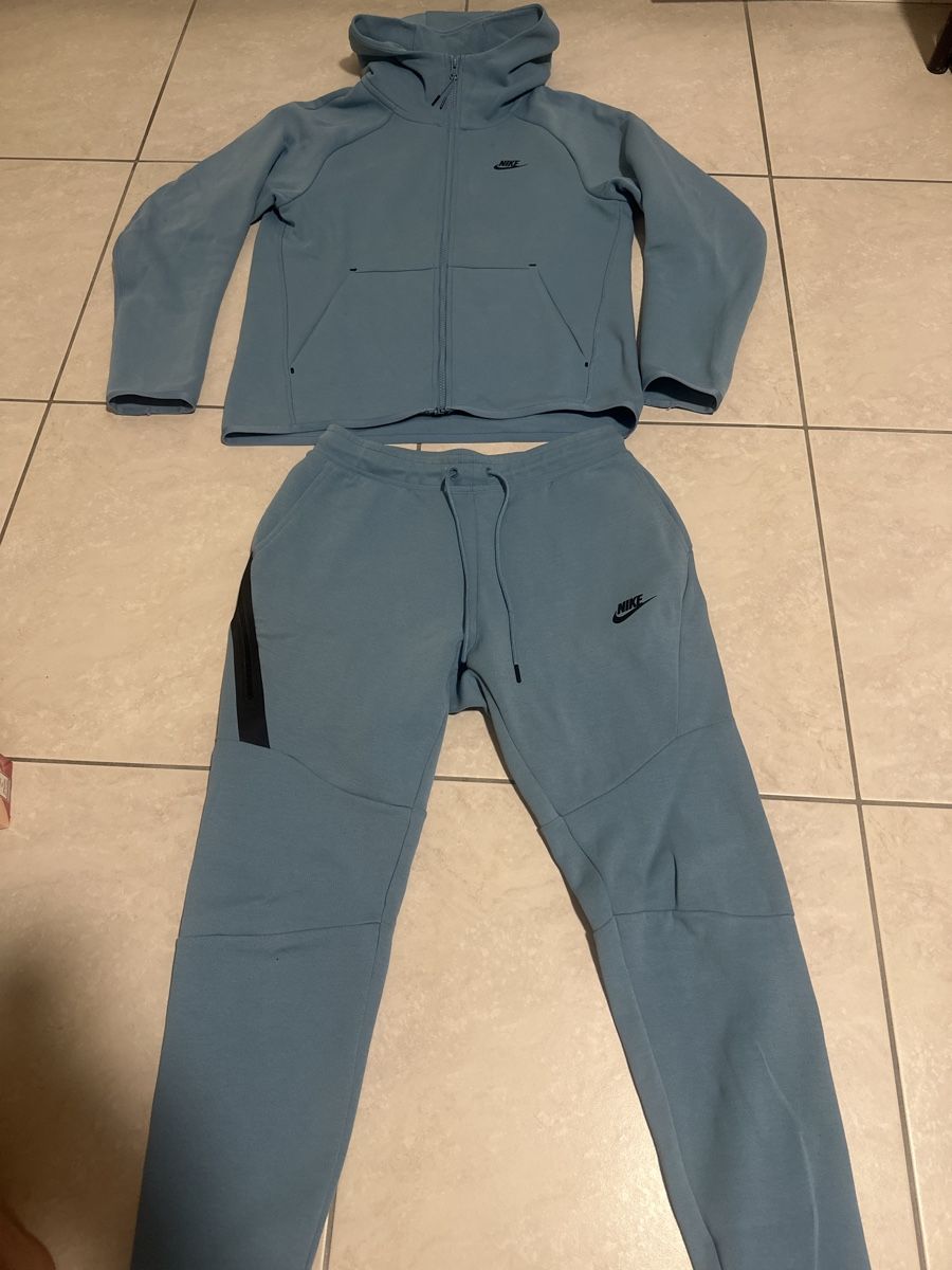 Nike Lotti di vestiti: Nike Traineranzug Herren – Usato da Zollikofen venduto da Marvin_Hal 2