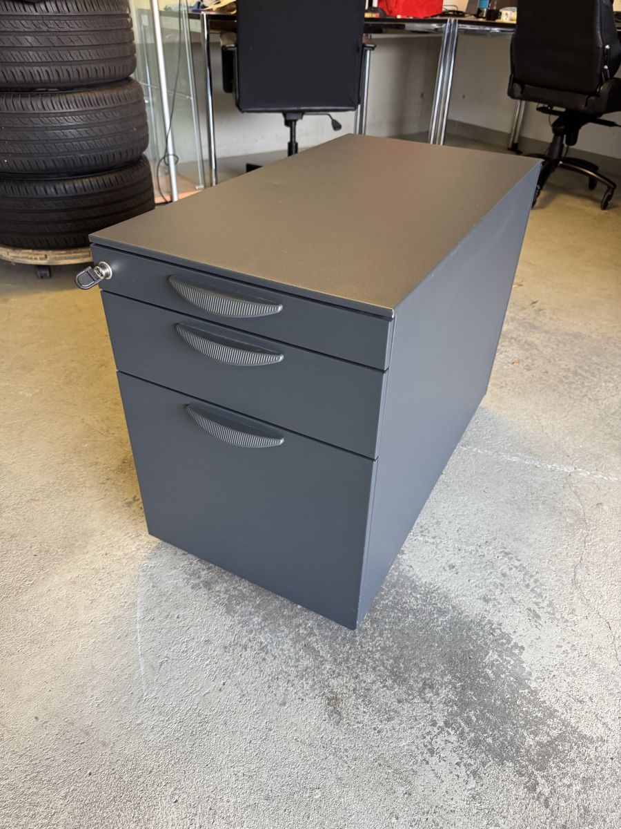 Eléments de bureau: Metall Korpus  – D'occasion à Frenkendorf par jorge0000