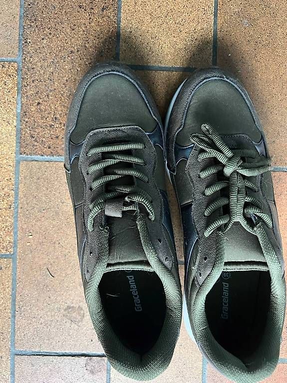 Damenschuhe: Damenhalbschuhe – Gebraucht aus Strengelbach von Luftschutzsoldat