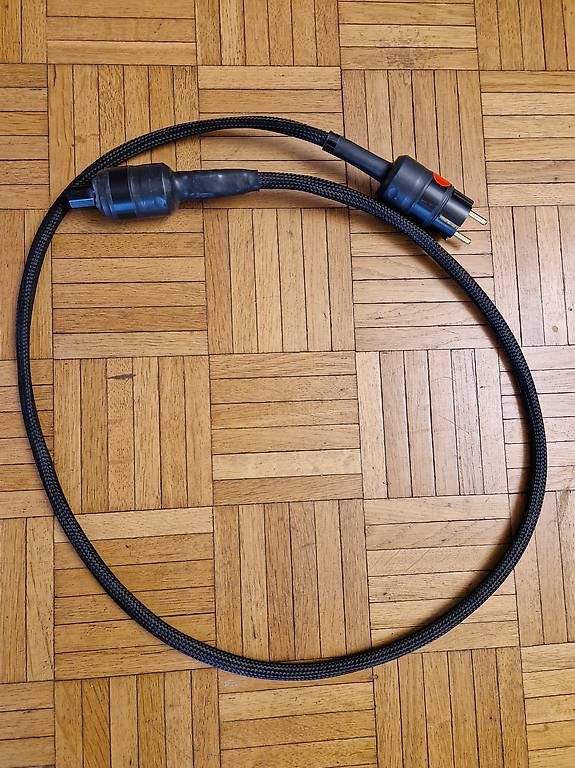 Cavi: Highend Stromkabel von Optimizeaudio 1.3m – Usato da Bassersdorf venduto da eishockey77