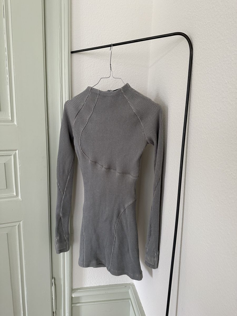 Kleider: Hyein Seo Strick Kleid – Neu (gemäss Beschreibung) aus Basel von viasen