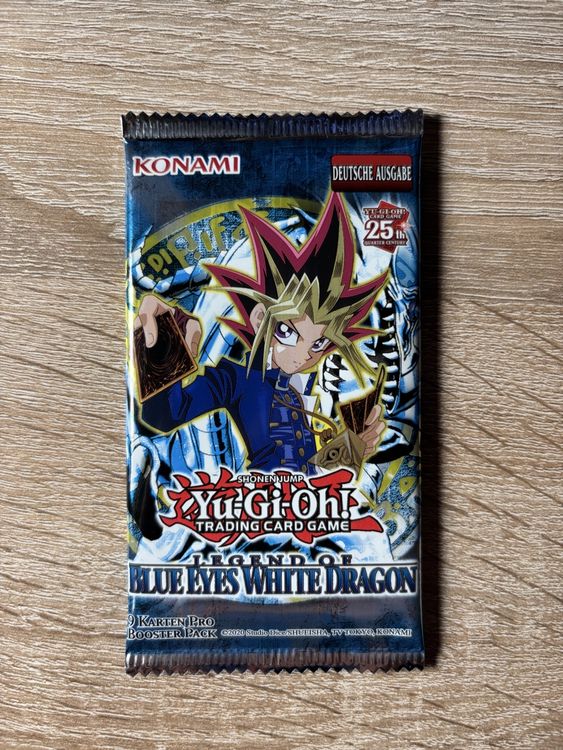legend of blue-eyes white dragon 25th anniversary booster box Amazon.com: Yu-Gi-Oh! TCG: Blue Eyes White Dragon Booster Box : Toys & Games main image 1