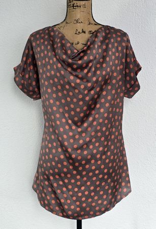 Sommerbluse, Grösse M, Punkte-Muster, Top Zustand!