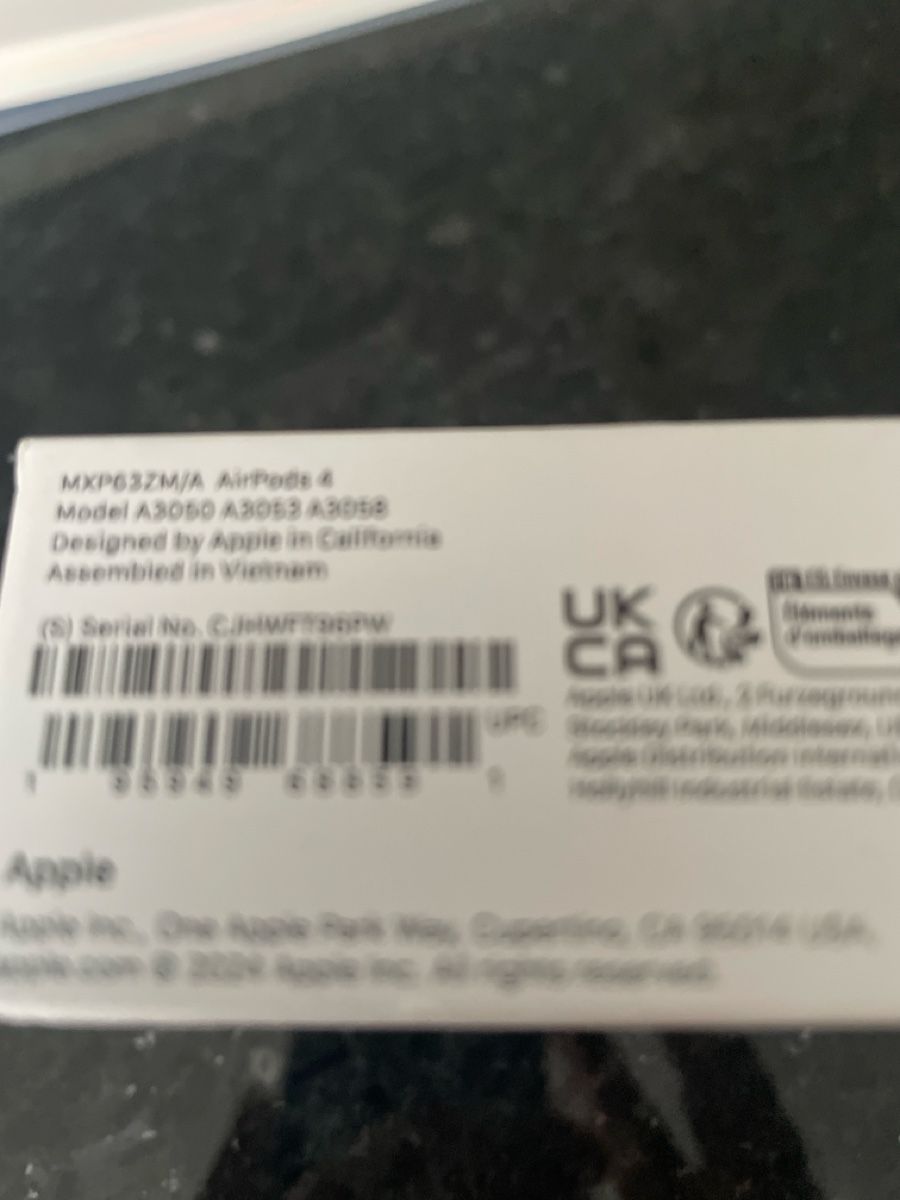Apple Casques audio: Neue AirPods 4 mit case – Neuf (Voir description) à Rüti ZH par Aminalejla 1