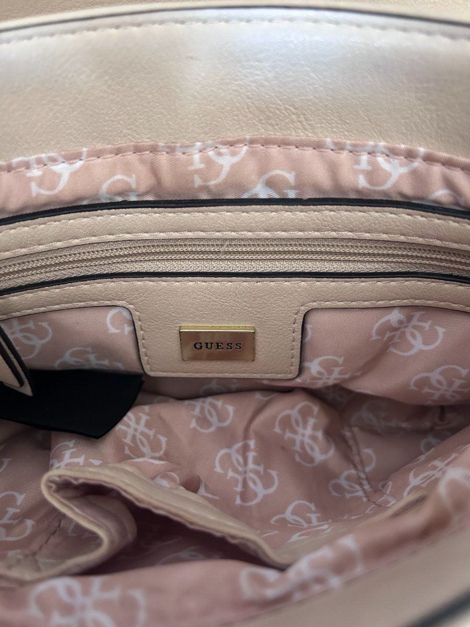 Guess Borse da donna: Borsa a tracolla Guess – Usato da Giubiasco venduto da LorisVale 9