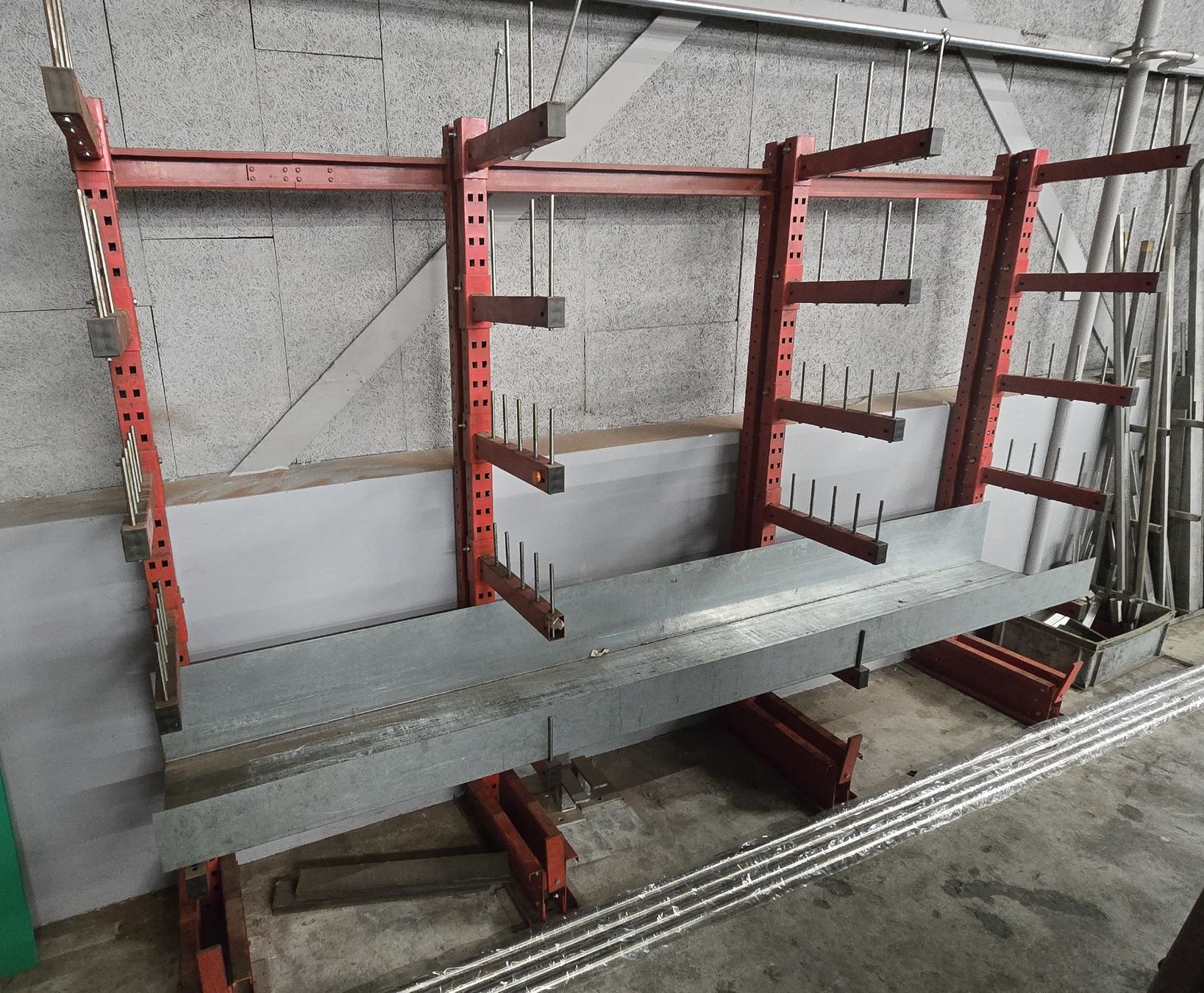 Scaffali: Kragarmregal – Usato da Erlinsbach venduto da zhu_h7ds
