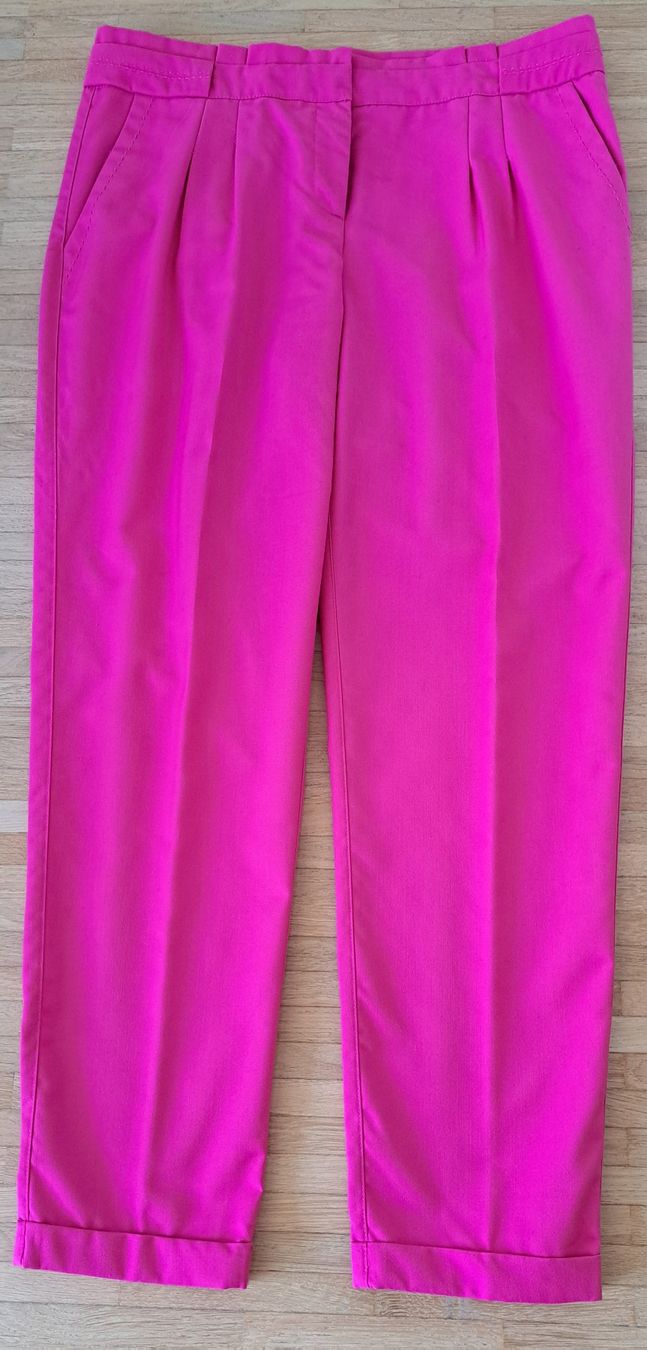 Pantaloni: Elégant pantalon rose – Nuovo (secondo la descrizione) da Le Mont-sur-Lausanne venduto da olatiu
