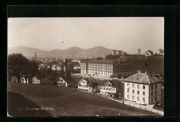 Cartoline postali: AK Herisau, Teilansicht mit Kaserne – Usato da Berlin venduto da bartko-reher