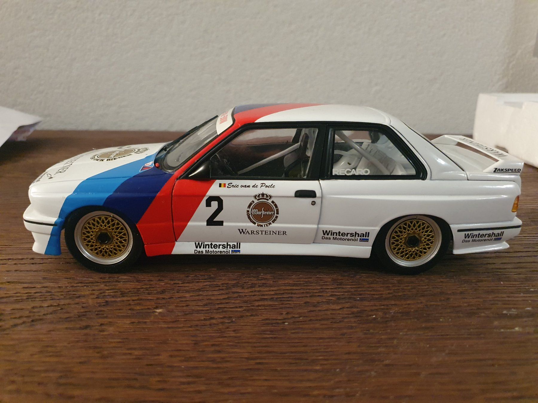 Minichamps Modellautos: BMW M3 E30 DTM 1987 Eric Van de Poele 1/18 – Gebraucht aus Chernex von Manu0128 4