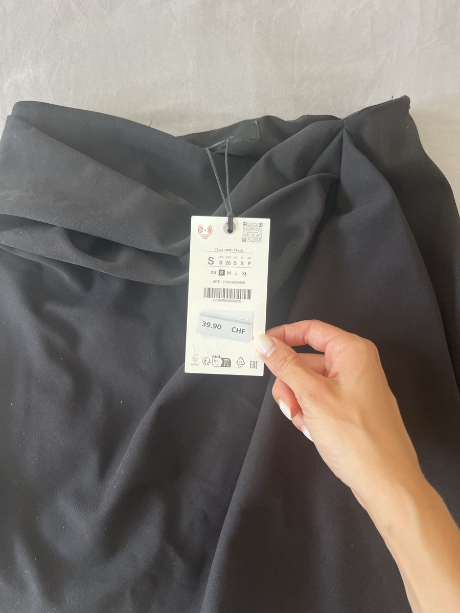 Zara Gonne: Gonna nera Zara  – Nuovo e nell'imballaggio originale da Zürich venduto da jes_8gf5 4