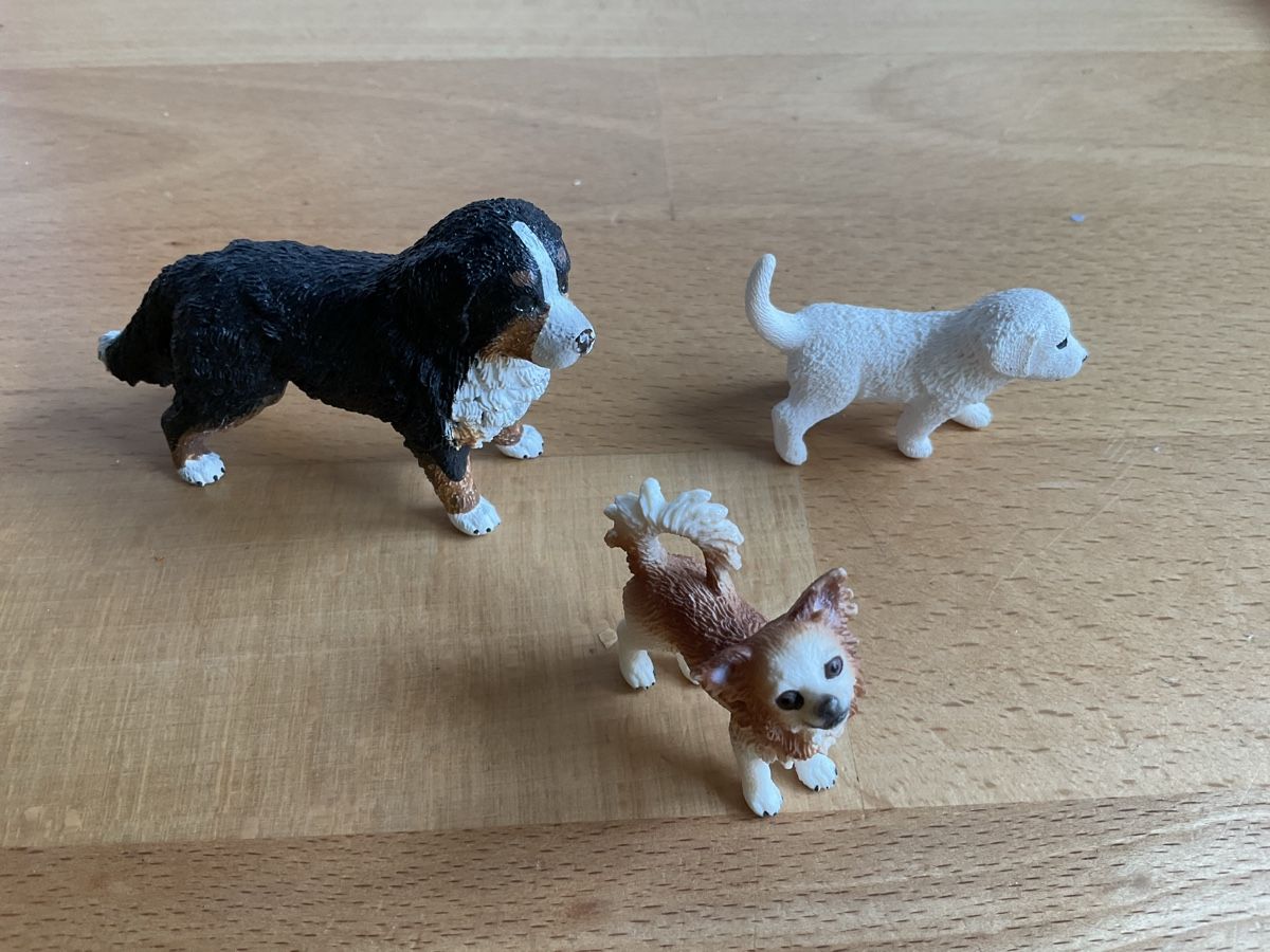 Statuette: Hundefiguren Set 3 Stk. – Usato da Jona venduto da Rubinrot