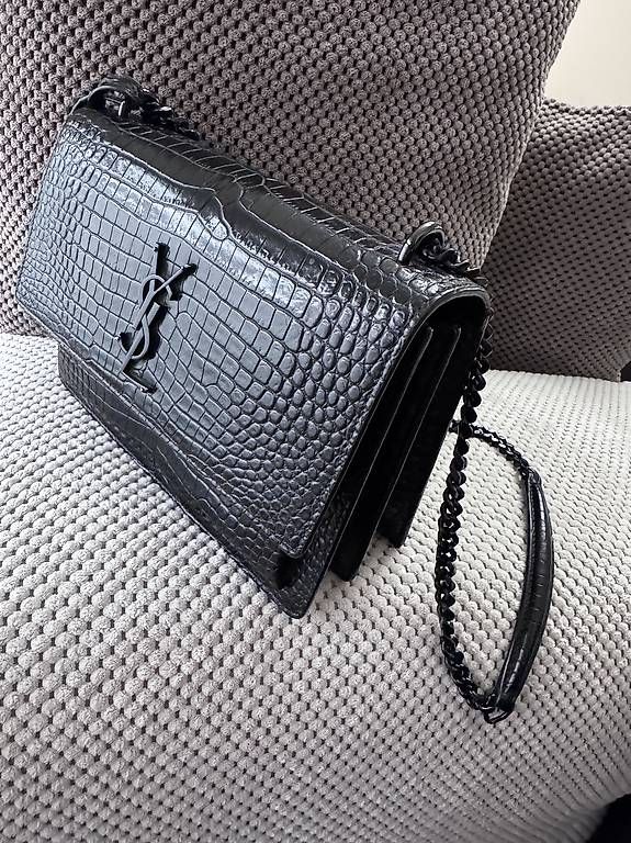Saint Laurent Taschen für Damen: Saint Laurent Sunset Medium crocodile-embossed leather – Gebraucht aus Glattpark(Opfikon) von lav_k72y